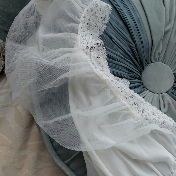 SOLD🤩 Vintage Van Raalte nightgown 50s Hollywood glam - Picture 2 of 14